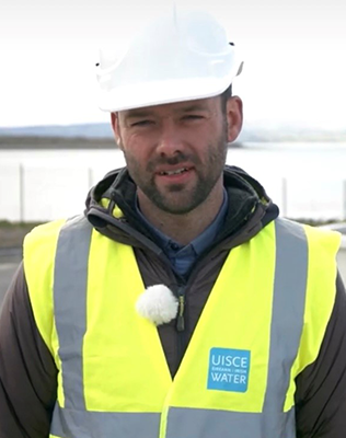 Portrait of Darren O'Leary wearing an Uisce Éireann uniform